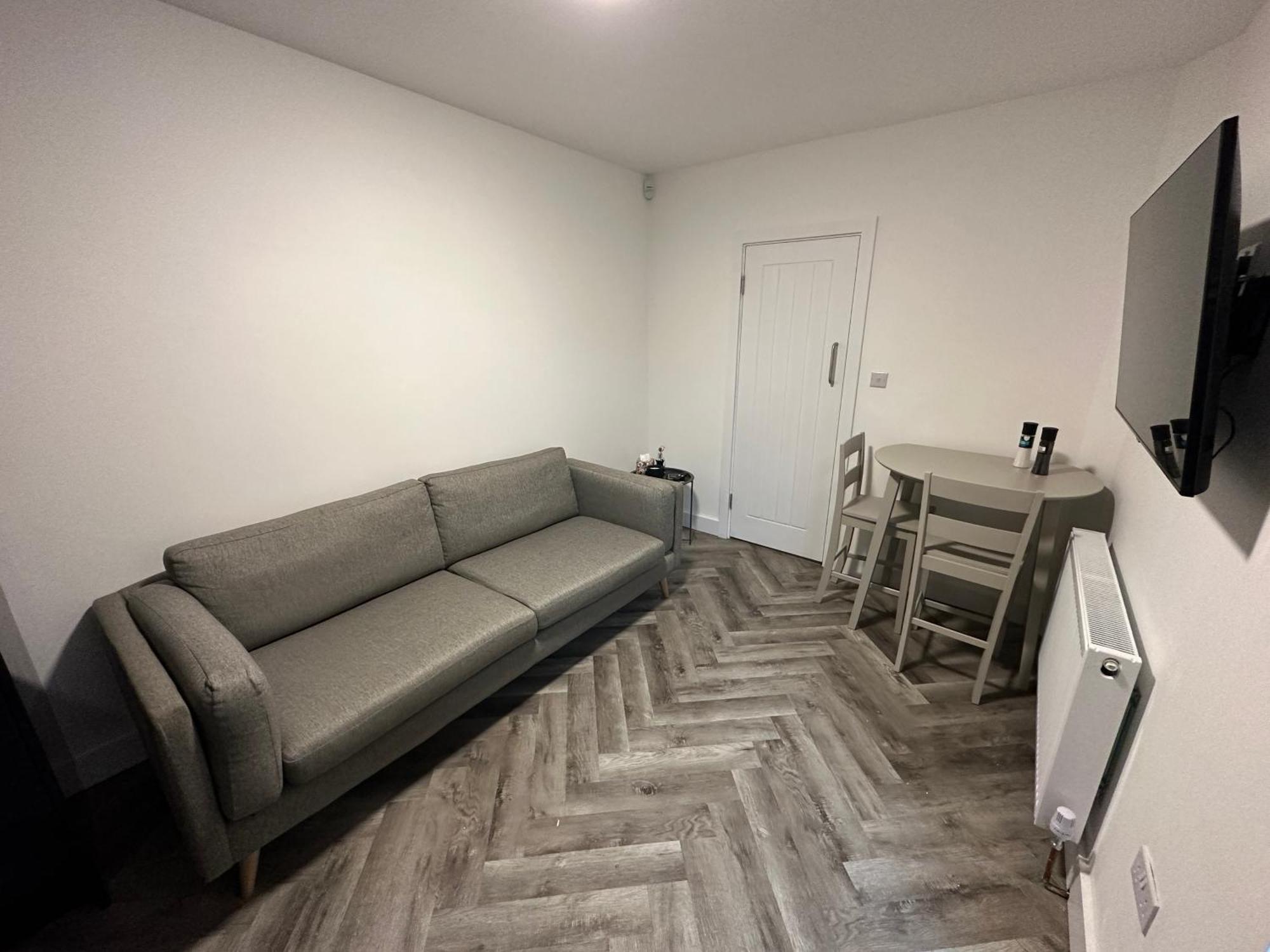 Ashley'S Place Hotel Манчестър Екстериор снимка